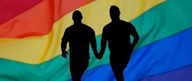 谁是“同性社交”第一股？