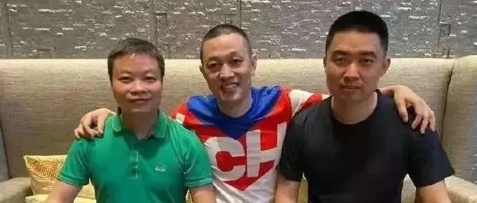 上完美股又上港股，蔚来理想小鹏为何折腾？