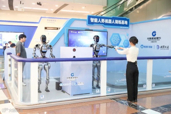 红杉中国成功募集180亿人民币基金，AI文档搜索公司Hebbia获1.3亿美元融资，xAI与Oracle合作告吹｜每周AI世界观