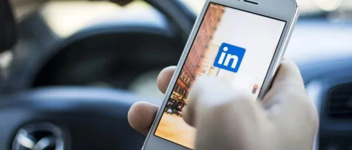 “败走”中国的浪潮中，LinkedIn如何坚守与深耕？ | 专访领英中国总裁陆坚