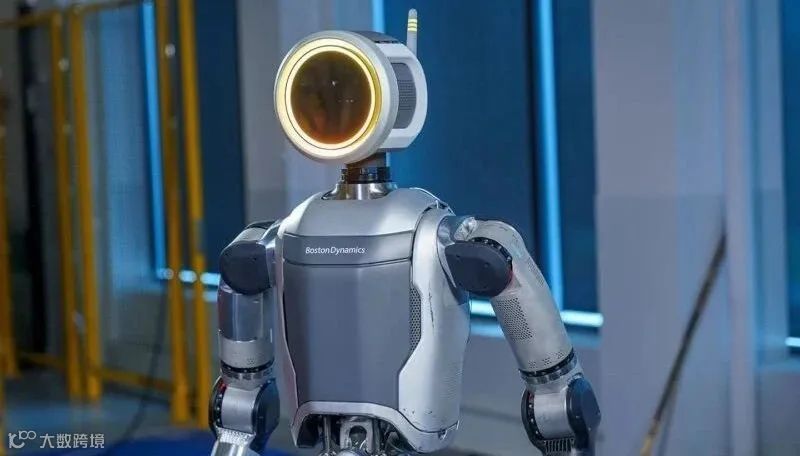 百川智能再融数亿美金，钉钉AI助理市场首批上线200+AI助理，波士顿动力发布全电动Atlas机器人｜每周AI世界观