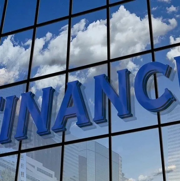 美联储宣布加息，人民币暴拉400点！