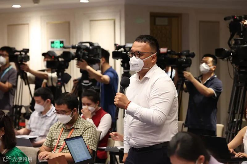 图解|上半年进出口增长9.4%