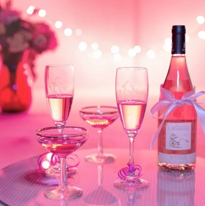 6月，这些国家在过重要节日！