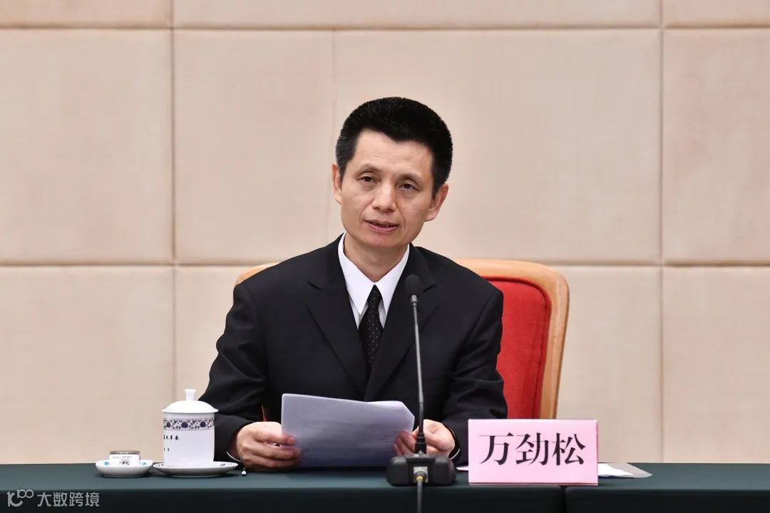 国家发展改革委举行上半年经济形势媒体吹风会