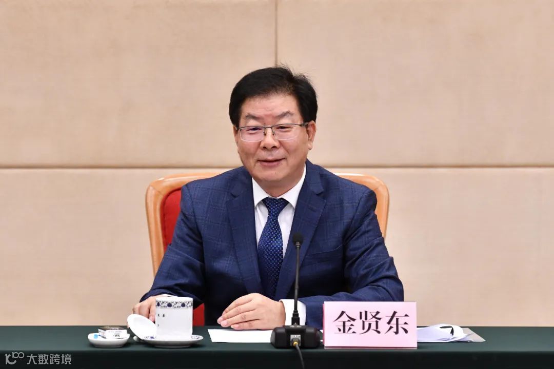 国家发展改革委举行上半年经济形势媒体吹风会