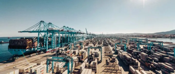 全省各地对往来宁波北仑的集卡车不得实施劝返或禁入等限制性措施！船公司发布提柜指南！