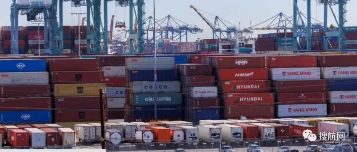 洛杉矶/长滩港外积压船舶减少三分之二，预计进口货运量在未来几个月会有所放缓