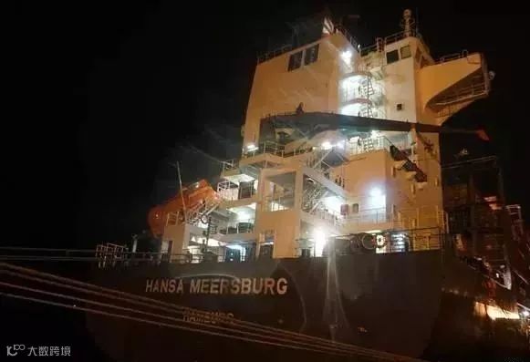 达飞旗下集装箱船撞上码头导致货柜受损船舶被扣，船期已出现严重延误！