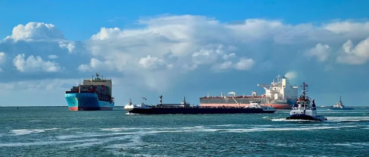 骤降82%！单箱突破10000美金！全球运力面临大洗牌