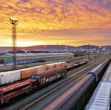 中国和意大利第一条直接货运铁路通车，40个集装箱从中国出发