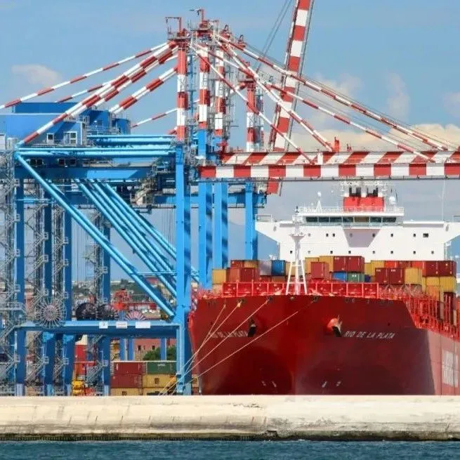 马士基宣布上调紧急内陆燃油附加费，下月起生效