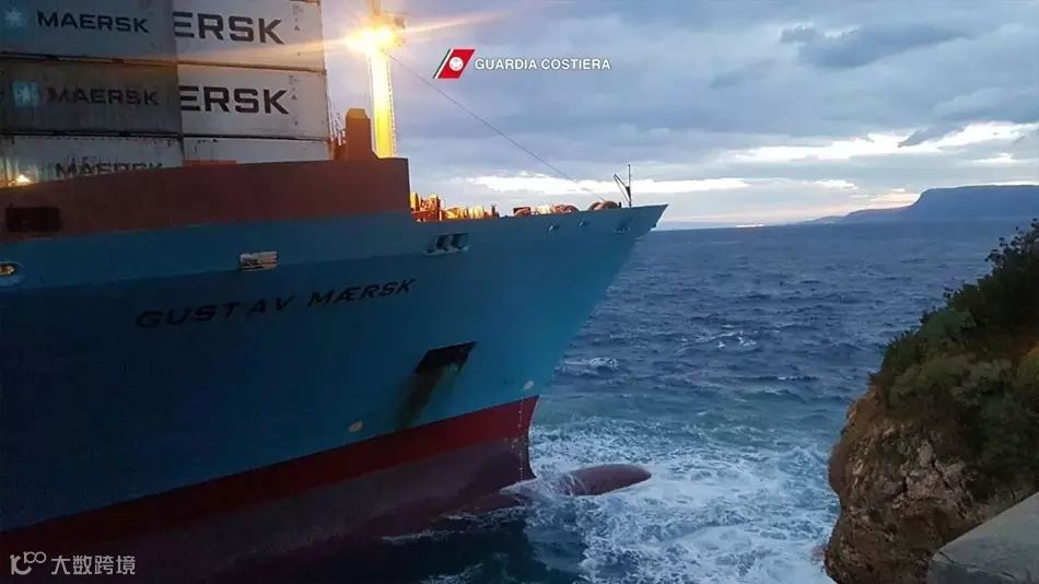 马士基大型集装箱船意大利搁浅（附视频）