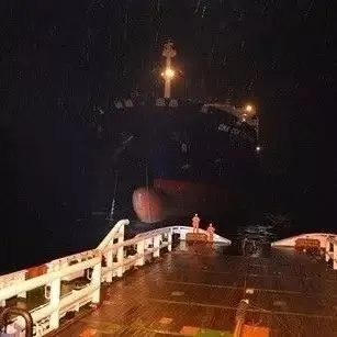 震惊丨这艘近2万Teu集装箱大船还没交付，试水过程就遇险情！