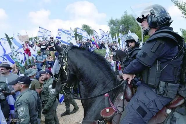 以色列爆发大规模抗议!超60万人走上街头