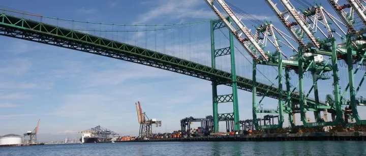 长滩港：吞吐量创新高，零售商备货超预期！