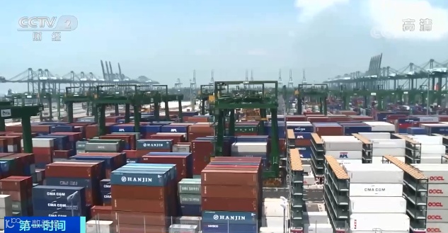 离谱!亚欧航线集装箱运价疯涨10倍!全球航运业再遇“一波暴击”!中欧班列需求猛增