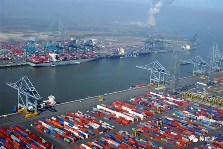 面对惨不忍睹的塞港，多家船公司祭出杀手锏：加加加价！