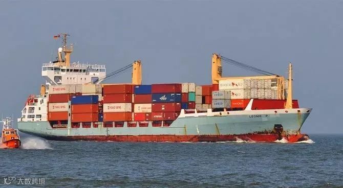 突发丨24个集装箱从不莱梅运往鹿特丹途中落水,部分货柜已进水沉没!