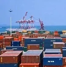 一边是CEO明确表态对业绩的不满意，一边是成本上涨竞争对手紧追，这家船公司近期有点背！