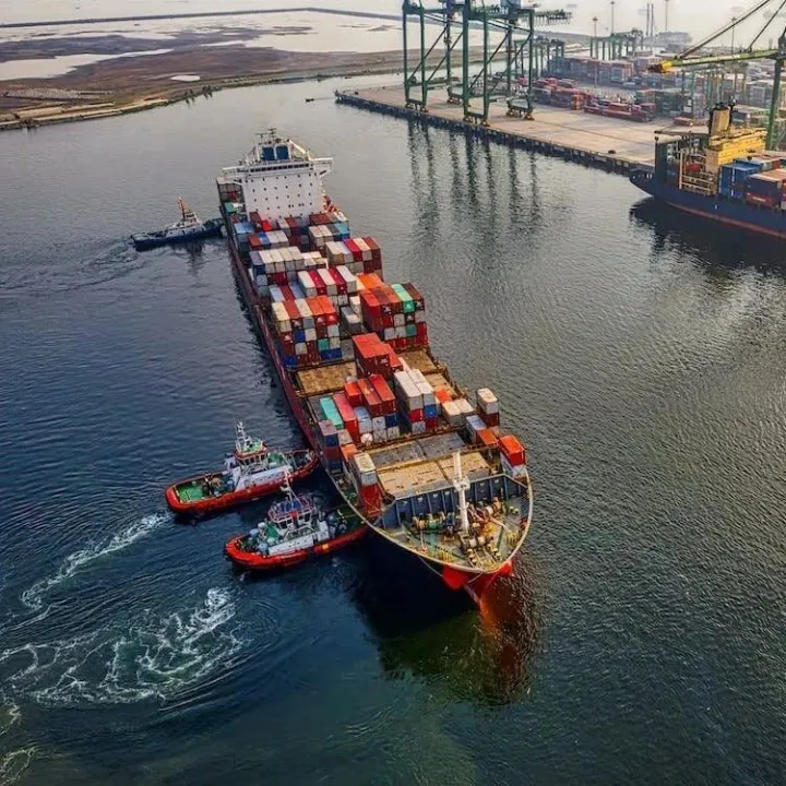 全球超330艘集装箱船被闲置！运力高达148万TEU