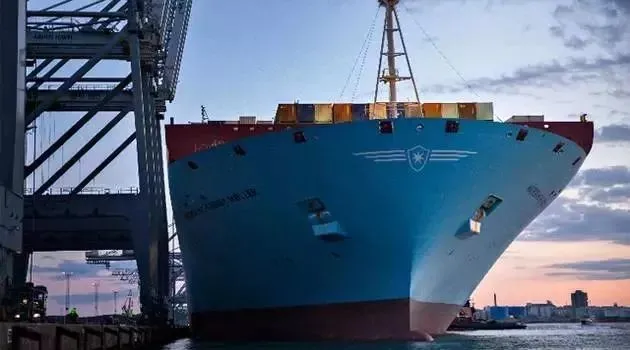 变革 vs 跨界?中远海刚进军跨境铁路，马士基即宣布已对客户提供信贷融资业务！