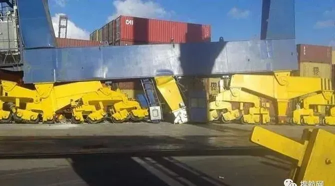 突发丨中远海万TEU集装箱船撞上埃及码头被扣押，曾挂靠青岛上海宁波深圳港！