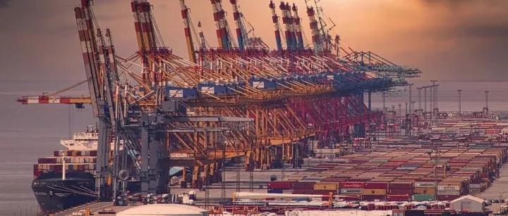 这一航线打响运价战！新兴船司和航运巨头竞争激烈！