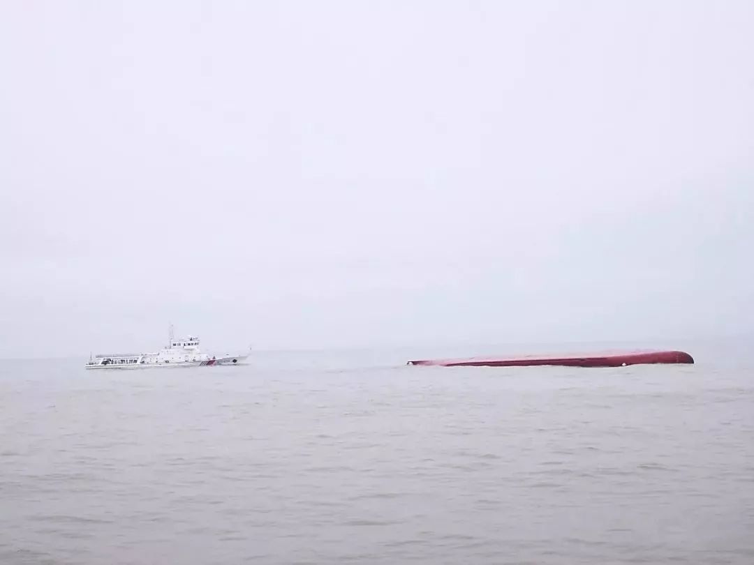 继东海海域油船和散货船碰撞事故，温州海域也发生商渔船碰撞事故