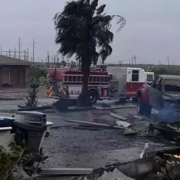 哈维飓风导致美国两大港口关闭，大宗货物运输受影响