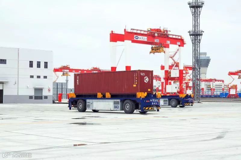 上海洋山四期自动化码头开港在即，“魔鬼码头”魔性何在？