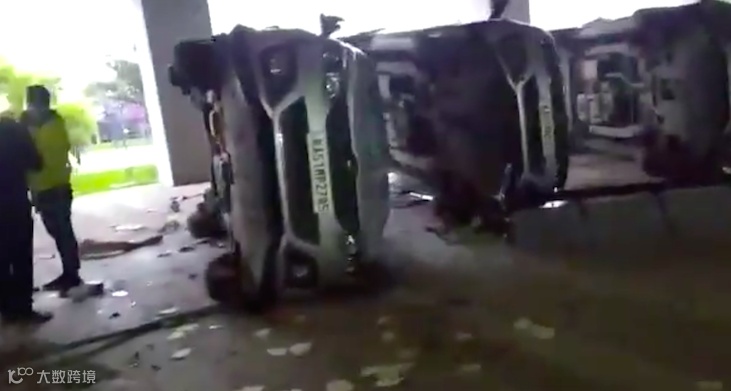 苹果印度工厂大暴乱！近2000人打砸抢烧，放火摧毁设备