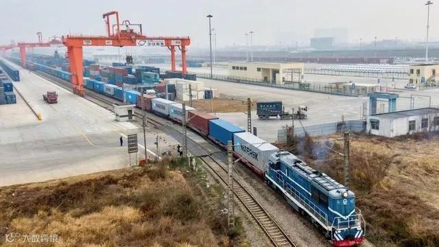 骤降82%!单箱突破10000美金!全球运力面临大洗牌