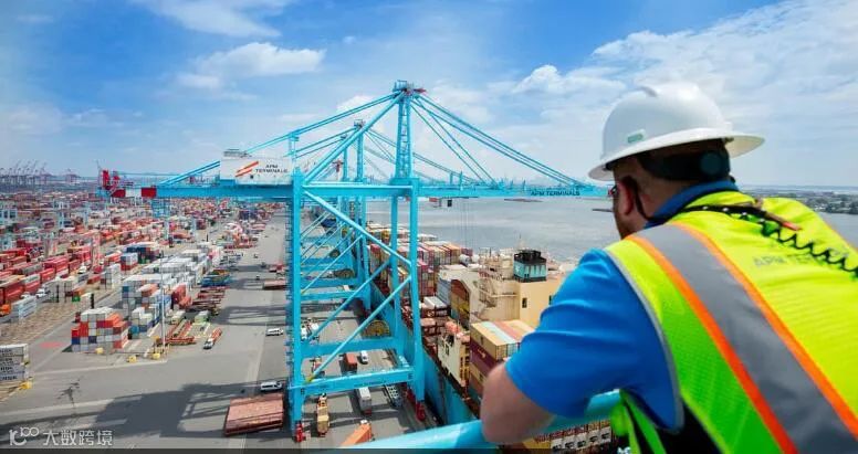 继续剥离码头,马士基将鹿特丹港的一个码头出售给和记黄埔