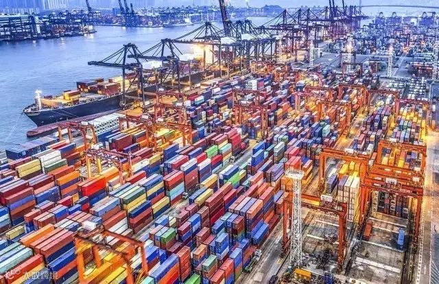 干货丨滞箱费、滞港费、免箱费和免堆期,你分得清吗?