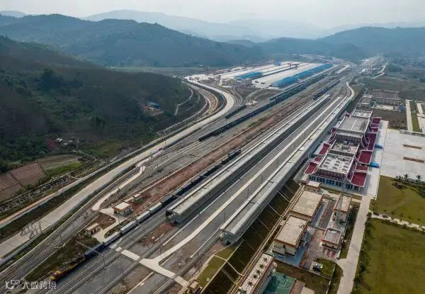 东南亚国家稳步推进铁路互联互通,续写“钢铁丝路”新篇章