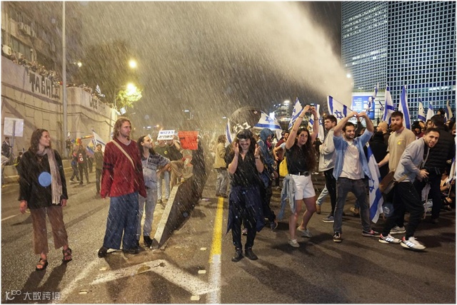 以色列爆发大规模抗议!超60万人走上街头