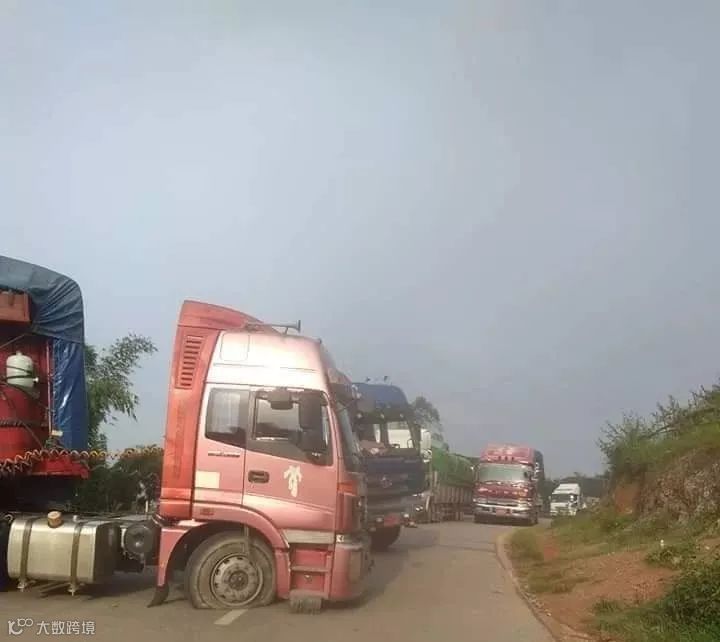缅甸军事冲突加剧,大量车辆遇袭道路被阻,运费暴涨,近期去往仰光货物需留意!
