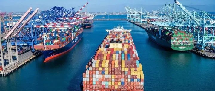 几大船公司就洛杉矶/长滩港收取巨额滞留费发布通知，解释费用相关细节