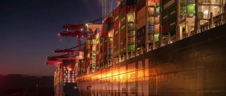 半年上涨170%！惊呆船公司！外贸企业何以解“箱”愁？