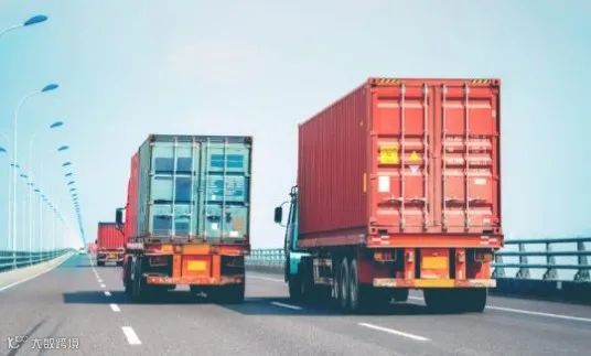 罢工88小时，码头数万集装箱堆积，该国当局妥协，码头已陆续恢复作业