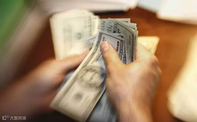 【大咖论跨境 | 第3期】传统外贸商纷纷转型想分杯羹，这一注，你跟还是不跟？