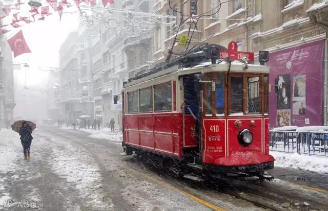 预警丨遭受暴雪袭击,伊斯坦布尔空运瘫痪,博斯普鲁斯海峡关闭!