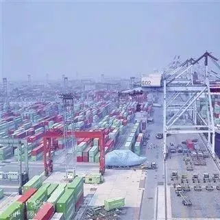 预警丨超百艘货轮抛锚等待卸货，没强壮心脏请不要随意揽收这个港口的货物！