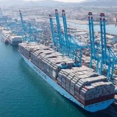 马士基宣布将在5条航线上征收碳排放附加费