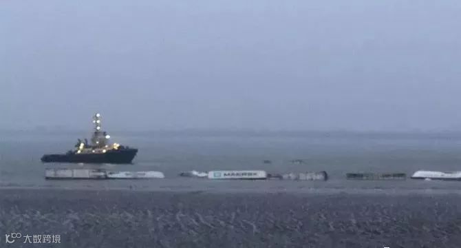 突发丨安特卫普港发生集装箱船倾斜事故，30多个集装箱落水航道临时封闭（附视频）！