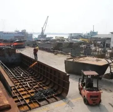 走私冻品案件大幅上升，45艘三无走私船舶已被销毁