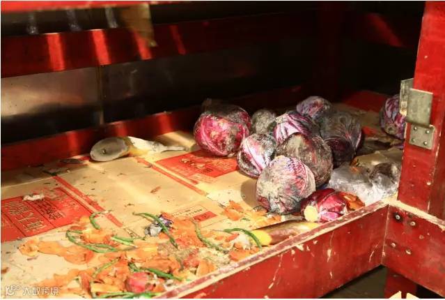 头条丨昨有中国老兵被印度滞留50多年,今有23名中国船员被印度扣押50多天食物短缺情况告急!