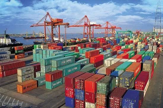 对比丨当国内港口争相鼓励集装箱航运业时,这个国外港口宣布彻底退出集装箱航运业!