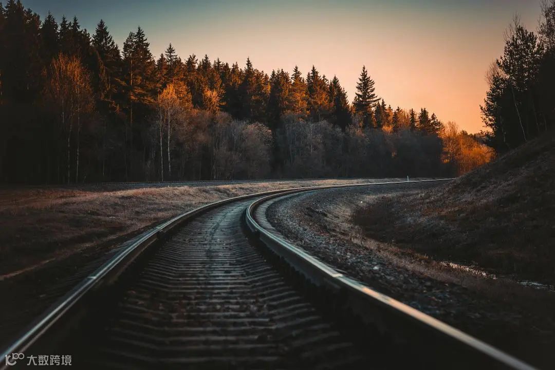 “钢铁驼队”不断跑出加速度，中欧班列助力沿线国家经济发展